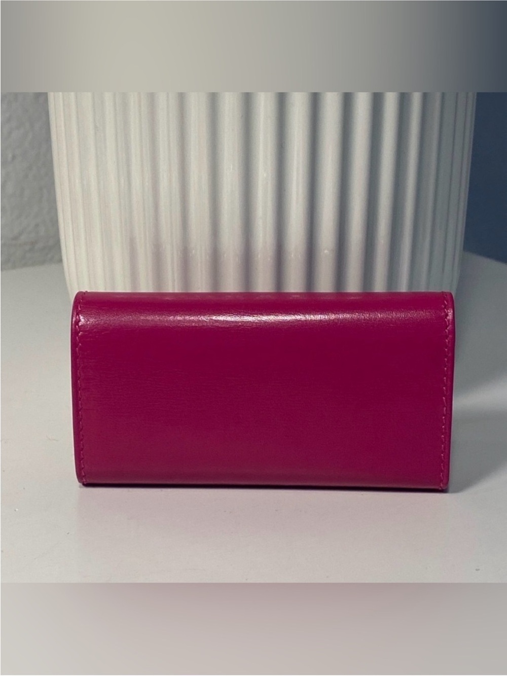 Gucci Fuchsia Leather cabochon Card Case with Gold-Tone Emblem vintage - Picture 9 of 9